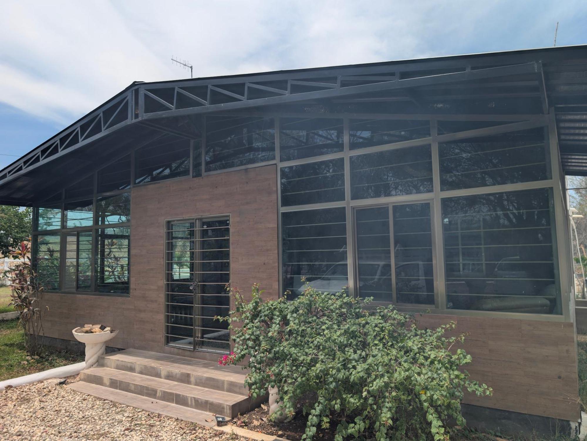 Los Cedros Uayamón 外观 照片